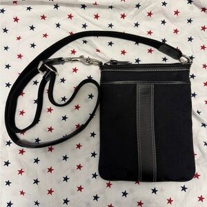 Flat Crossbody Messenger Bag